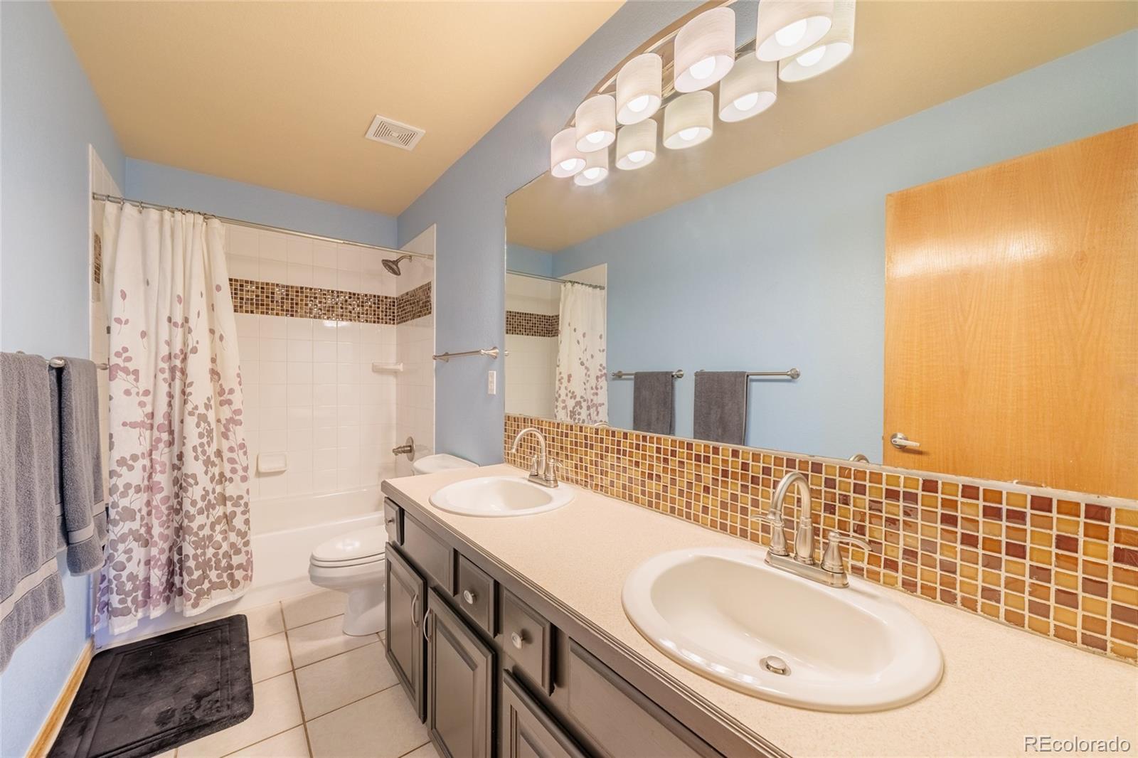 2513 Falcon Drive Longmont CO 80503