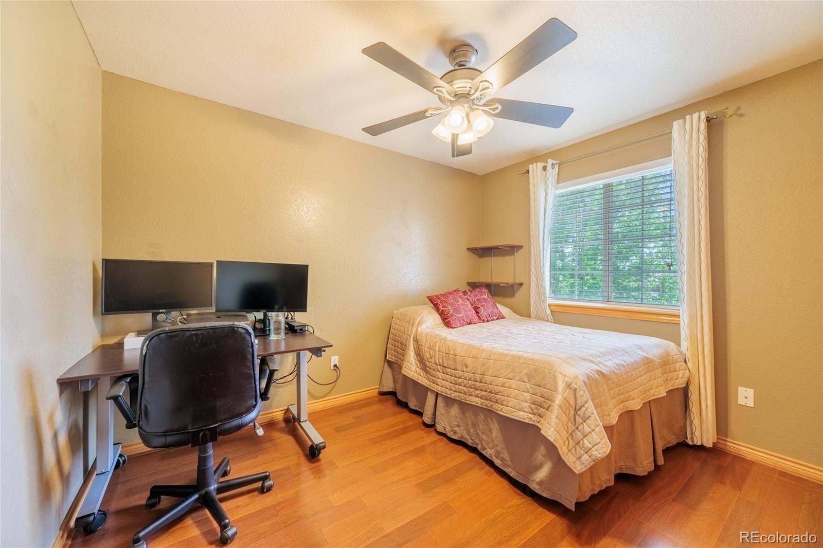 2513 Falcon Drive Longmont CO 80503