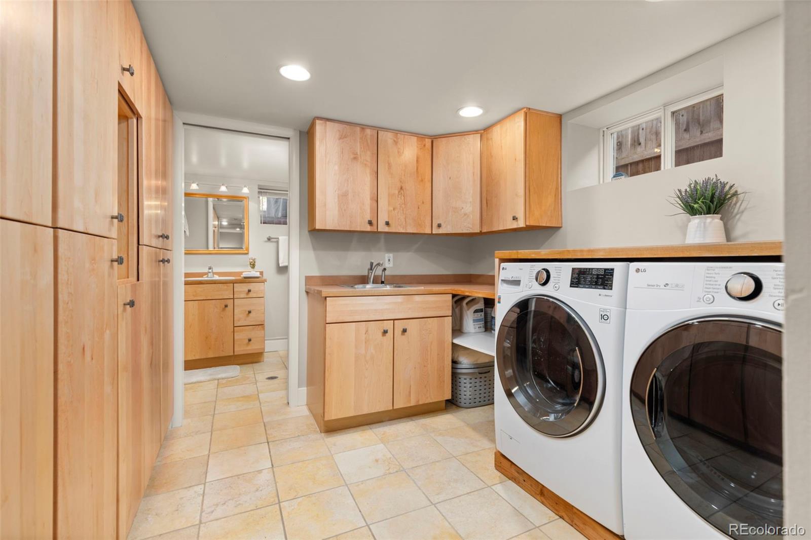 2257 Ivanhoe Street Denver CO 80207