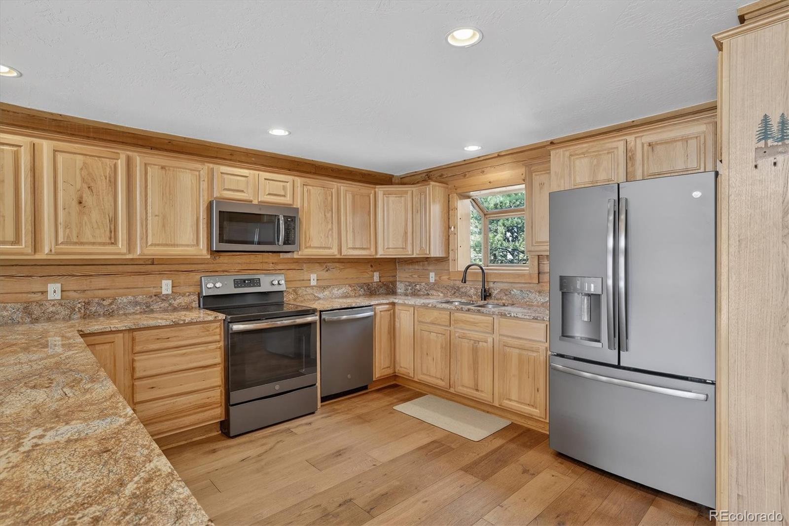 324 Black Hawk Circle Silverthorne CO 80498