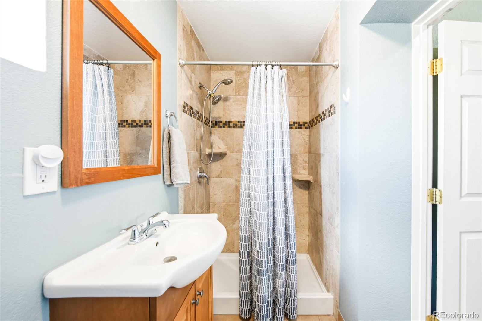 15825 W 11th Avenue Golden CO 80401