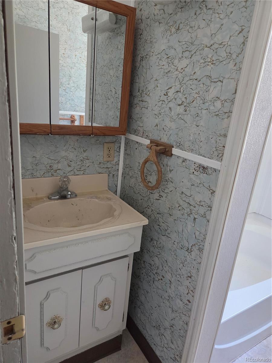 407 Carson Street Brush CO 80723