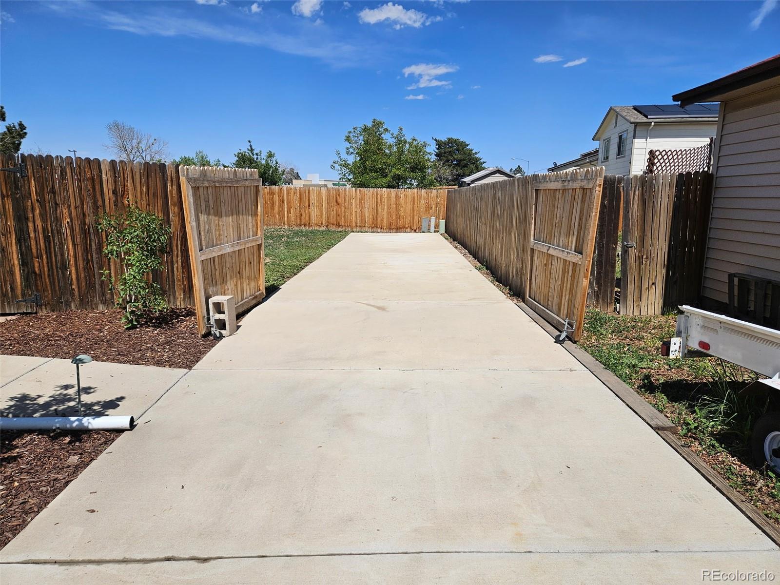 4304 S Ceylon Street Aurora CO 80015