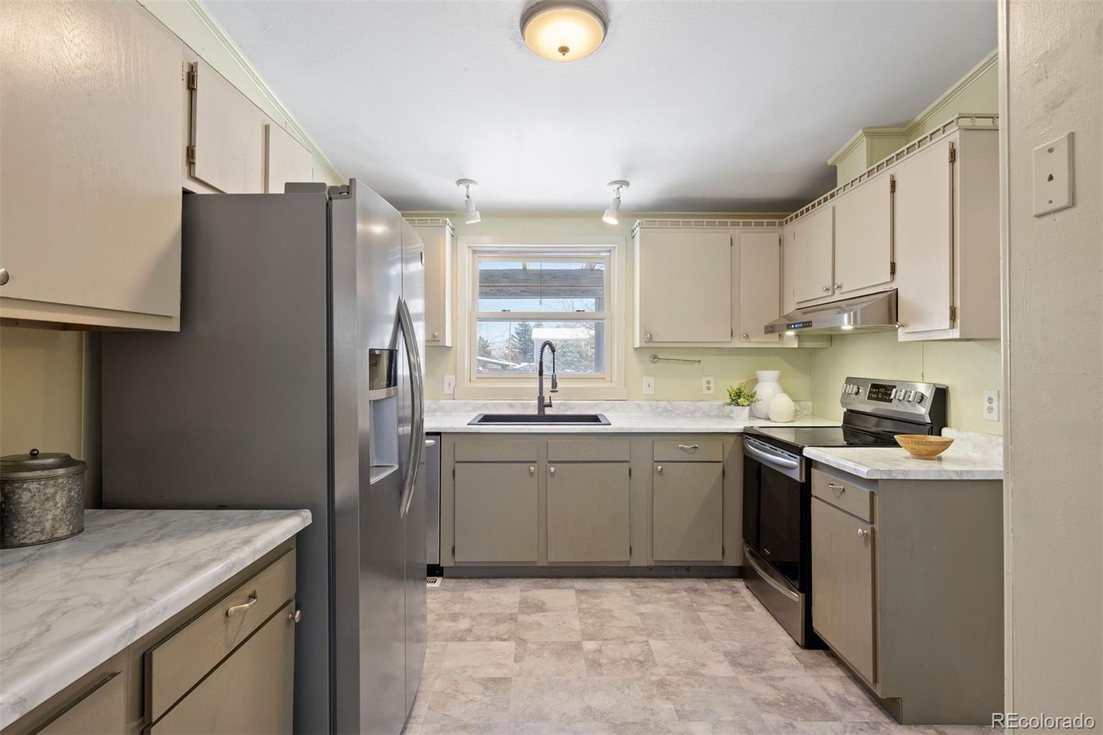 8646 S Carr Street Littleton CO 80128