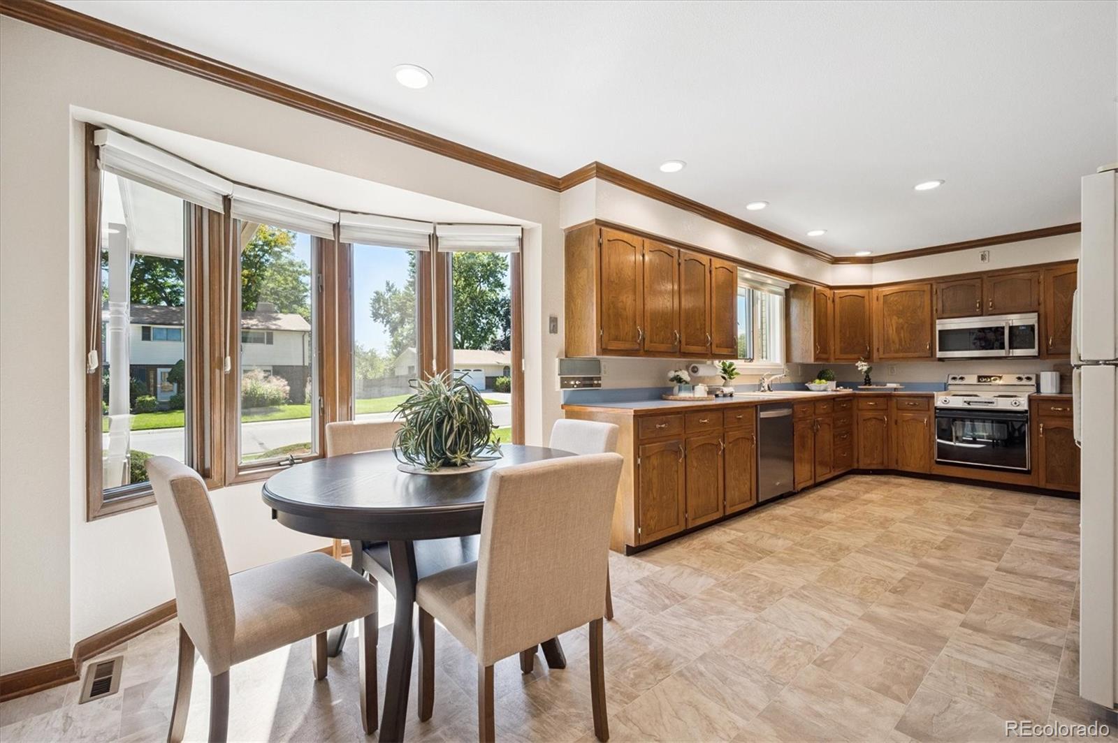 2212 Ammons Street Lakewood CO 80214