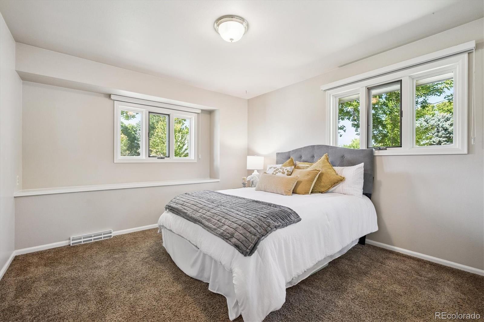 2212 Ammons Street Lakewood CO 80214