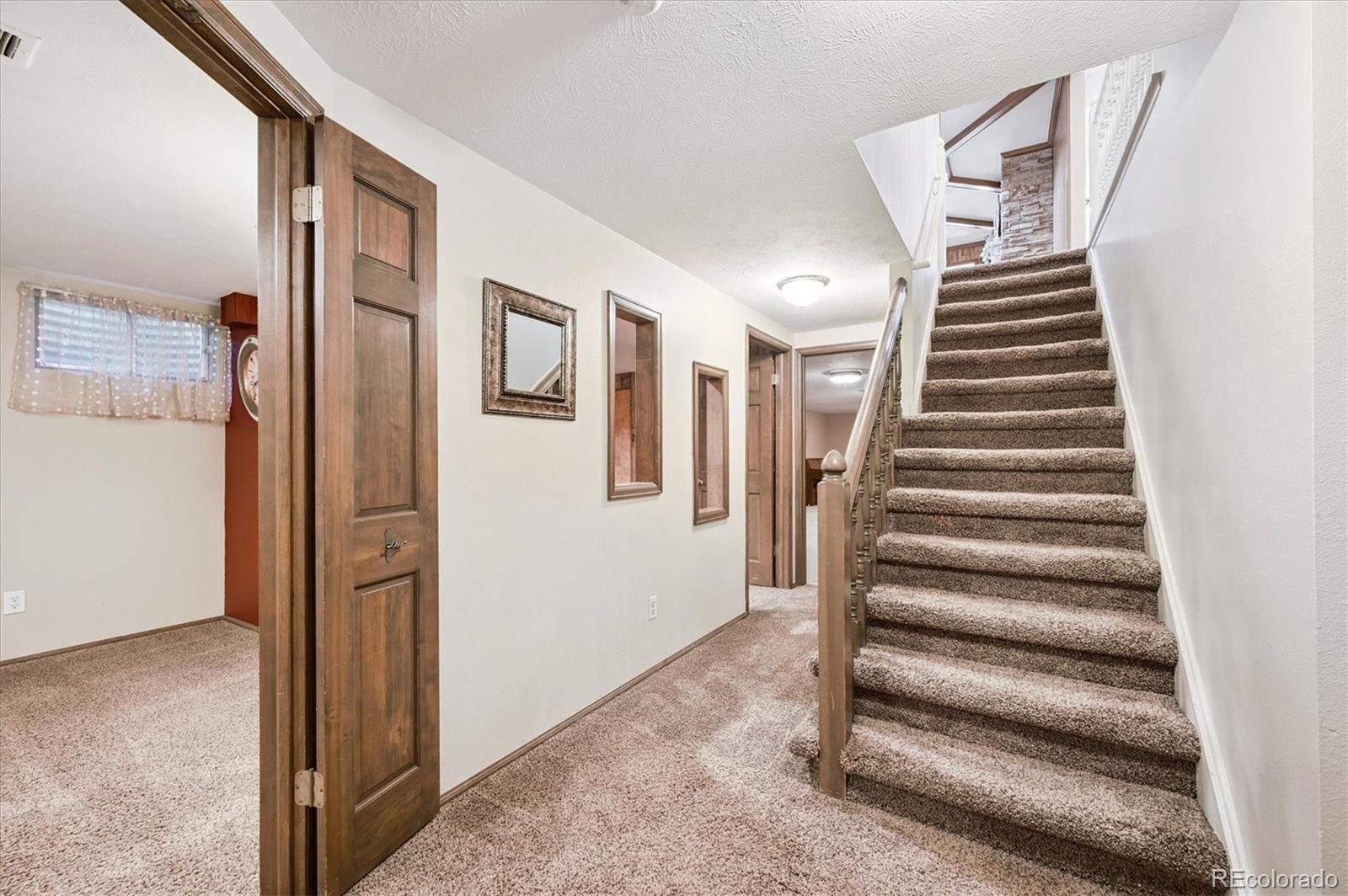 2212 Ammons Street Lakewood CO 80214