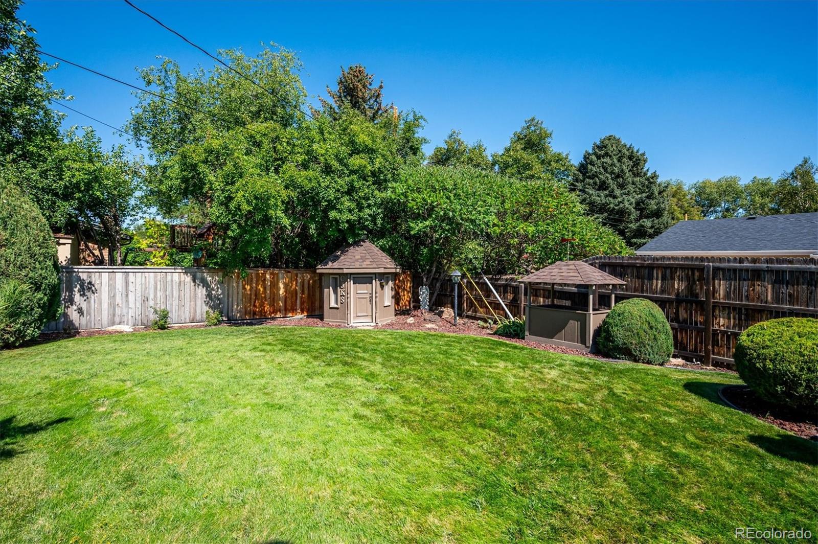 2212 Ammons Street Lakewood CO 80214