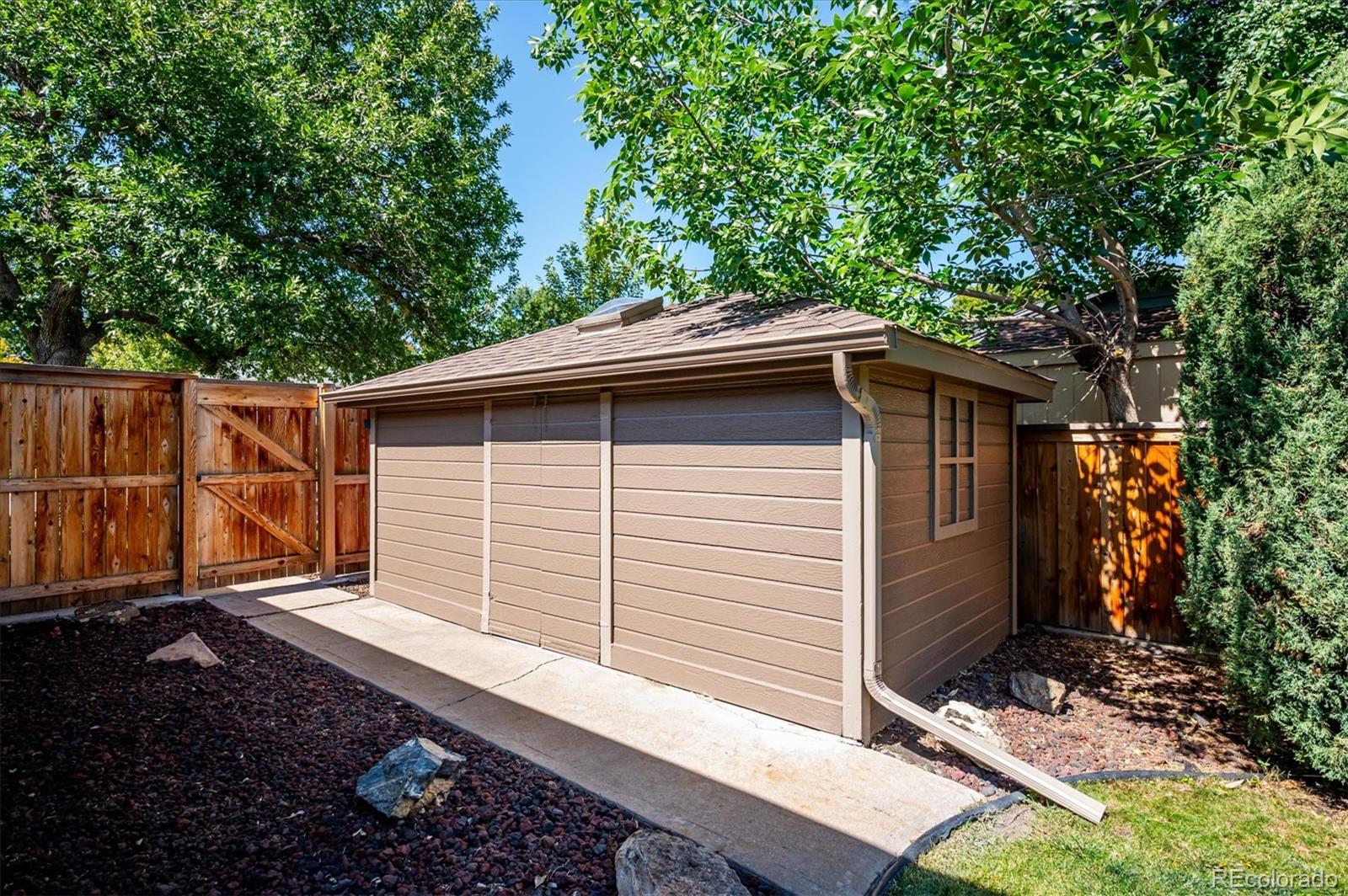 2212 Ammons Street Lakewood CO 80214