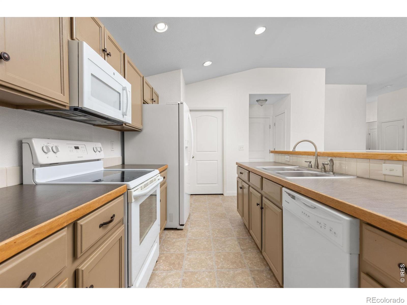 471 Homestead Lane Johnstown CO 80534