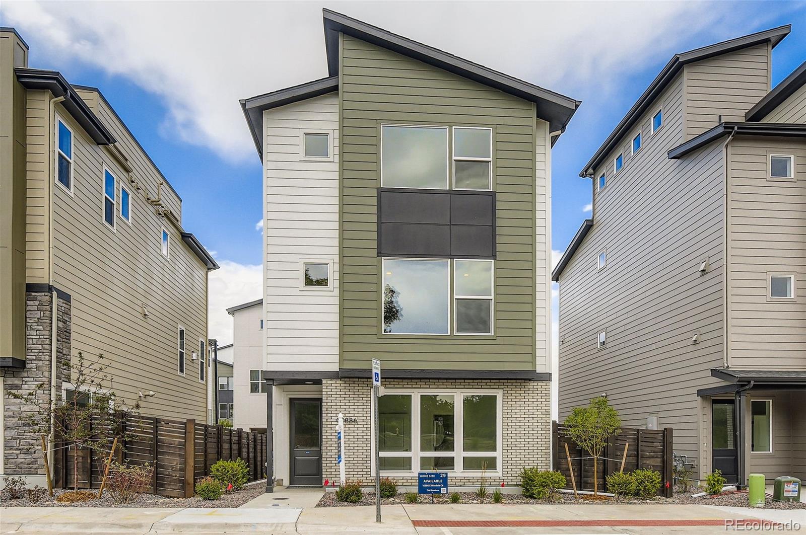 10886 E Hinsdale Circle Centennial CO 80112