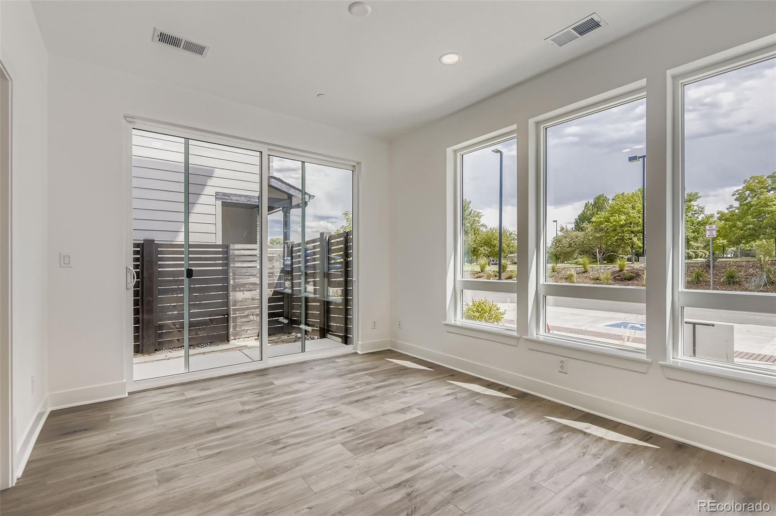 10886 E Hinsdale Circle Centennial CO 80112
