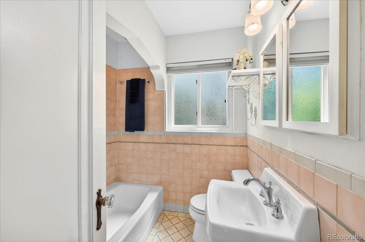 3176 W 39th Avenue Denver CO 80211