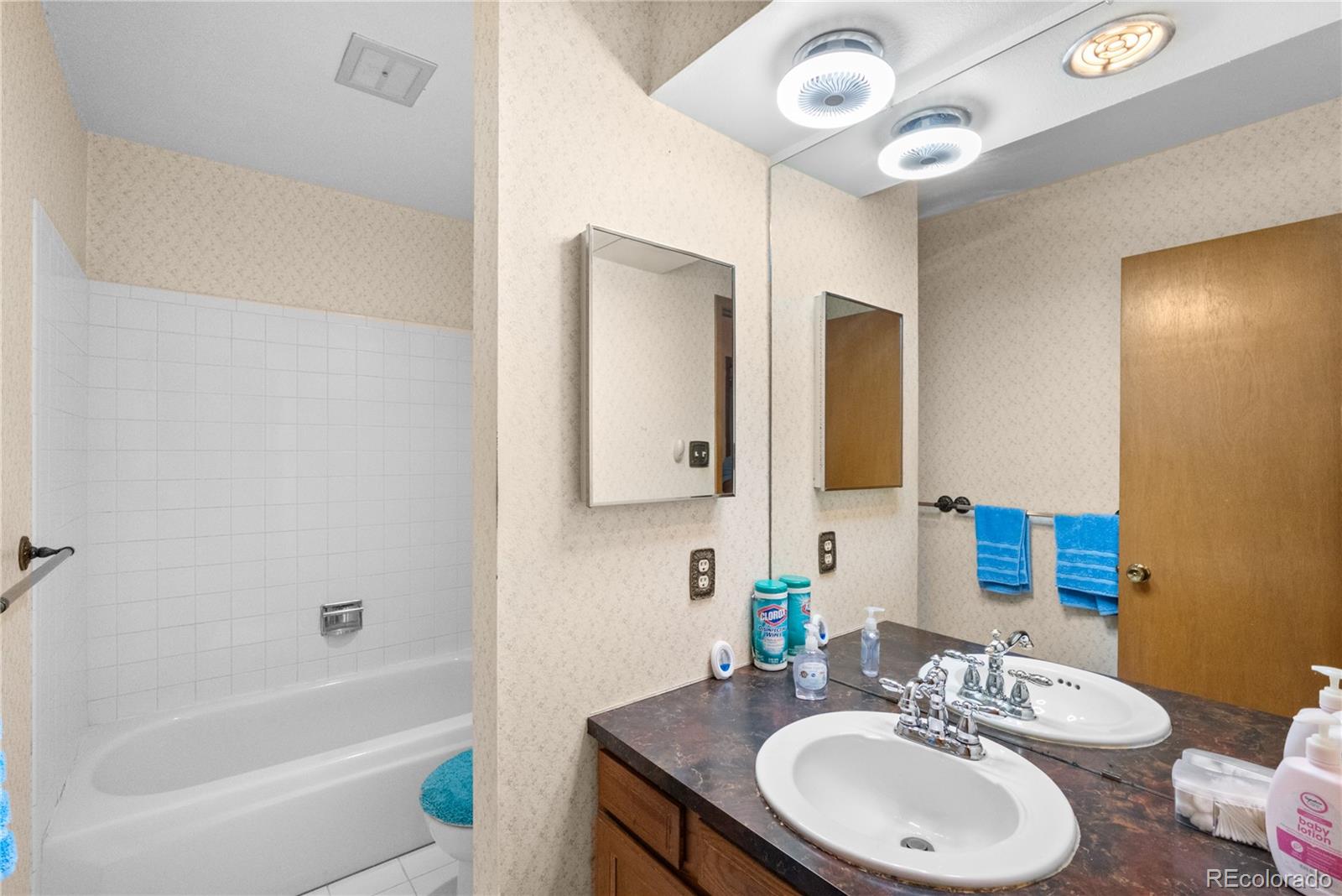 2647 S Linden Court Denver CO 80222