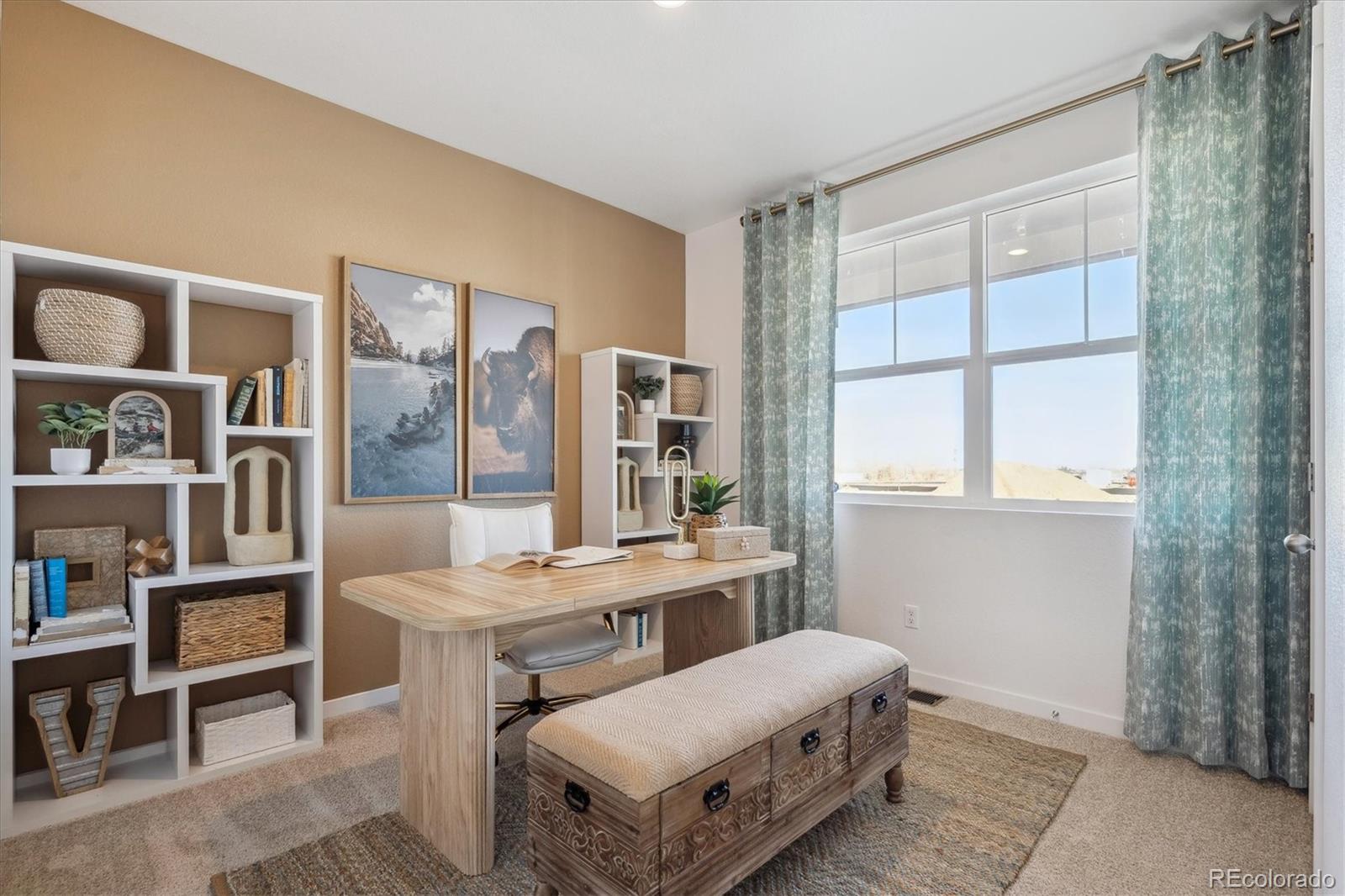 9865 Ceylon Court Commerce City CO 80022