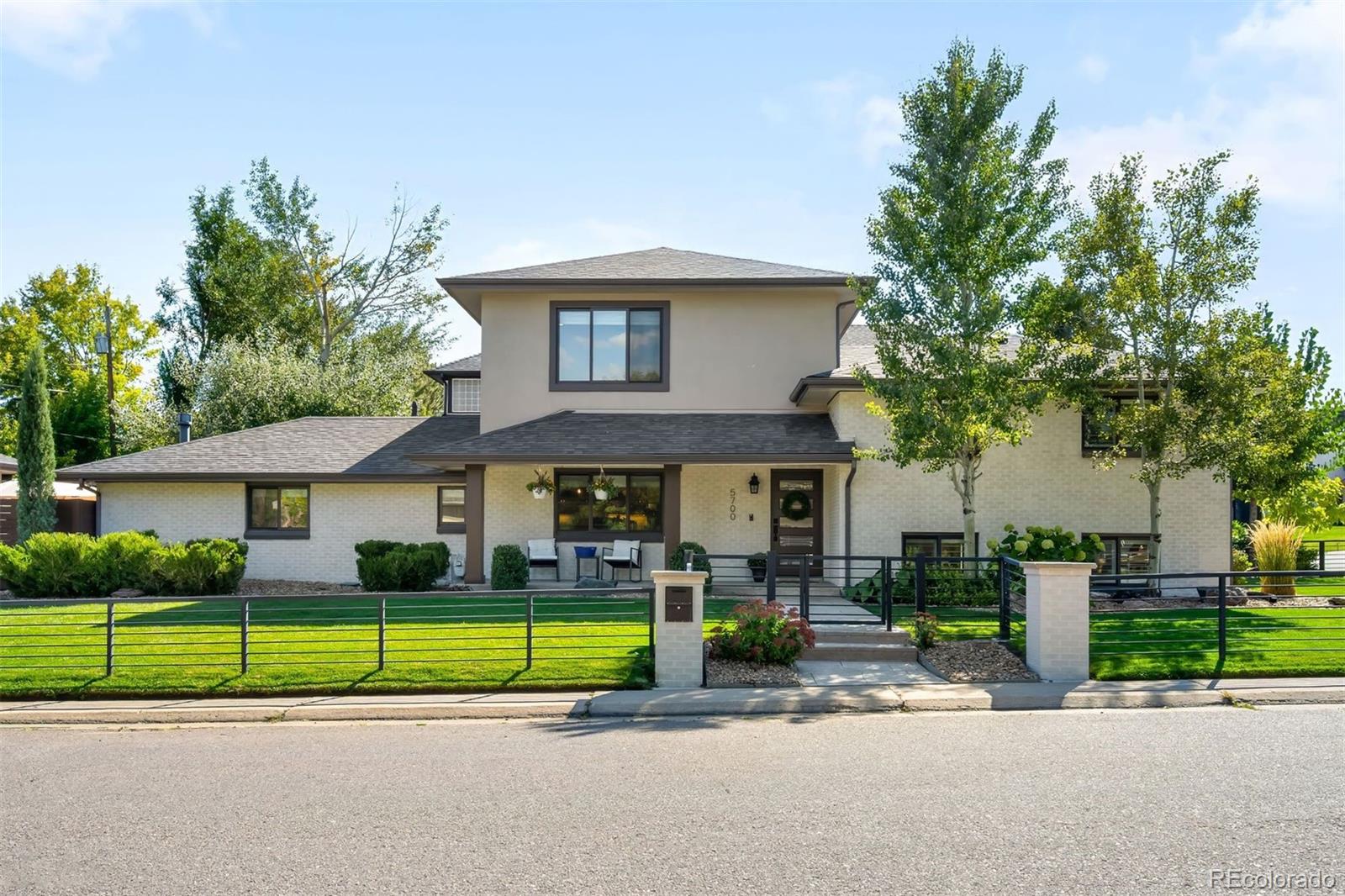 Denver CO, 5700 E Cedar Avenue