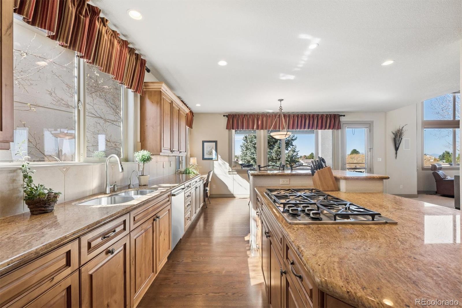 6893 S Netherland Way Aurora CO 80016