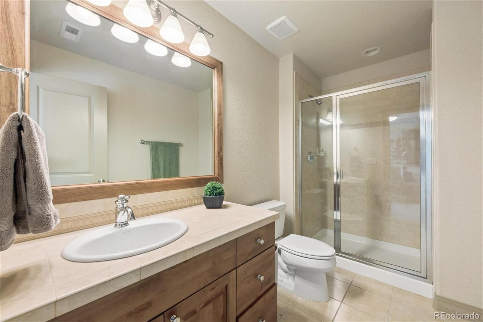 6893 S Netherland Way Aurora CO 80016