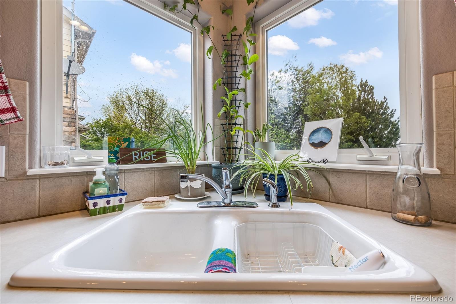 2046 Falcon Drive Longmont CO 80503