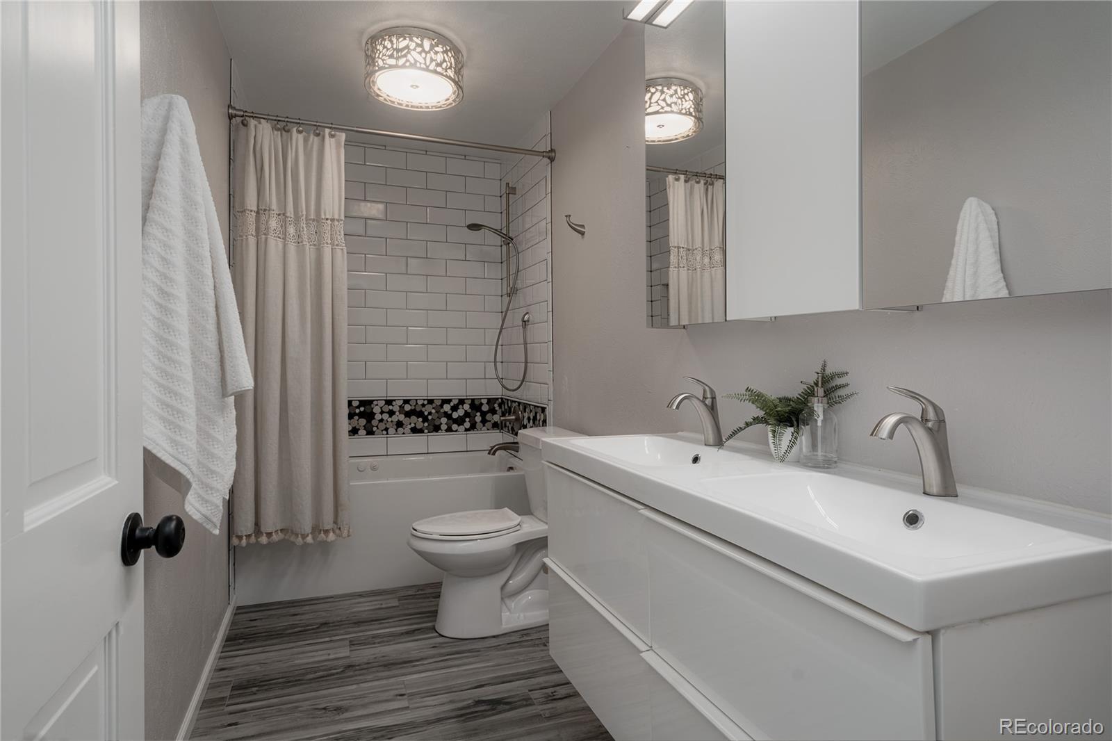 12851 E Vassar Drive Aurora CO 80014