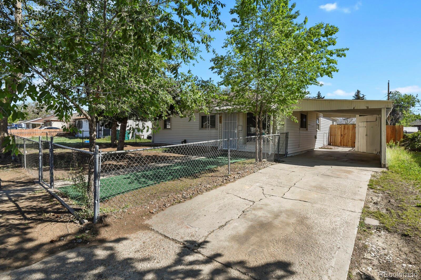 940 Vaughn Street Aurora CO 80011