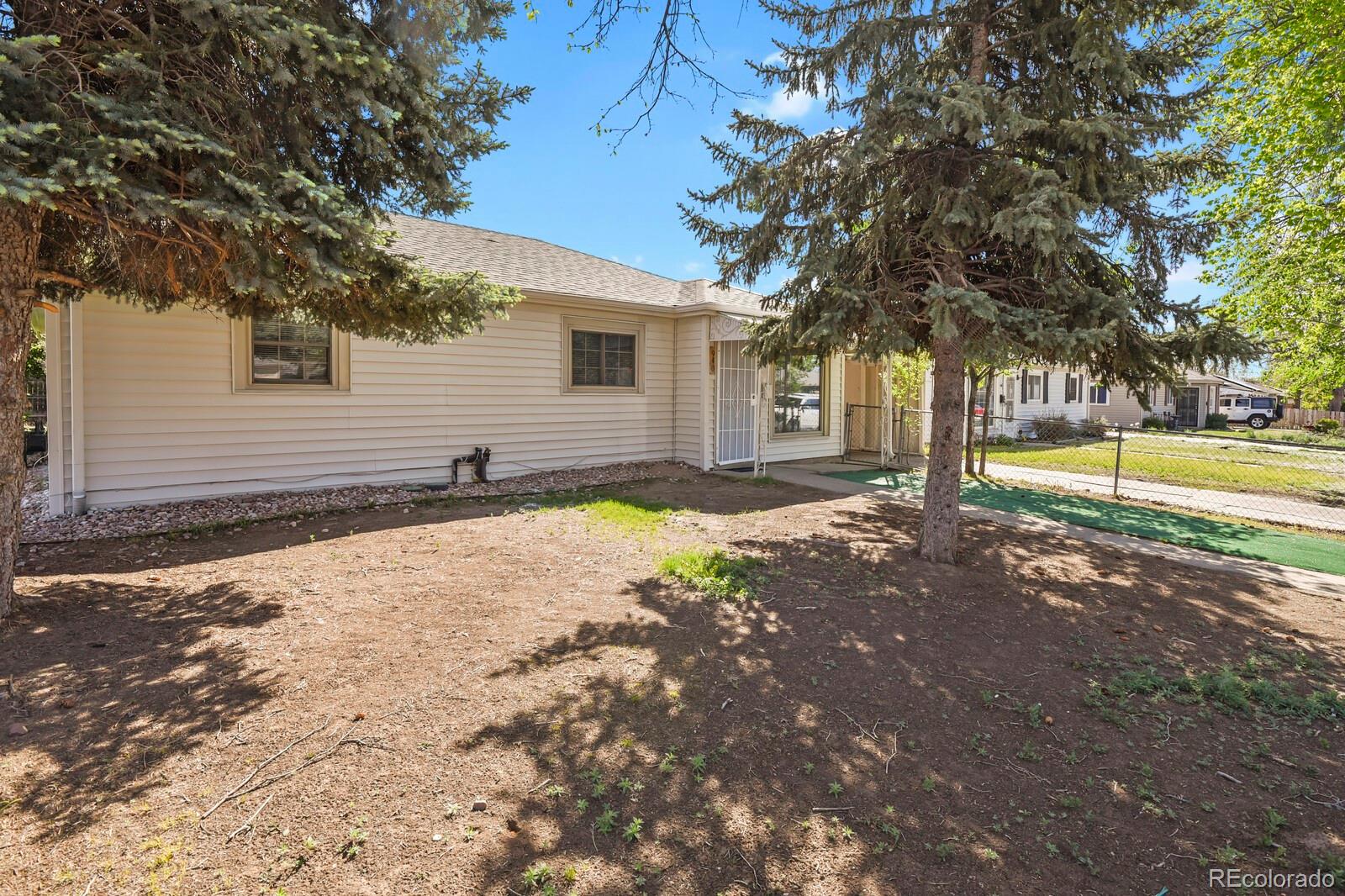 940 Vaughn Street Aurora CO 80011