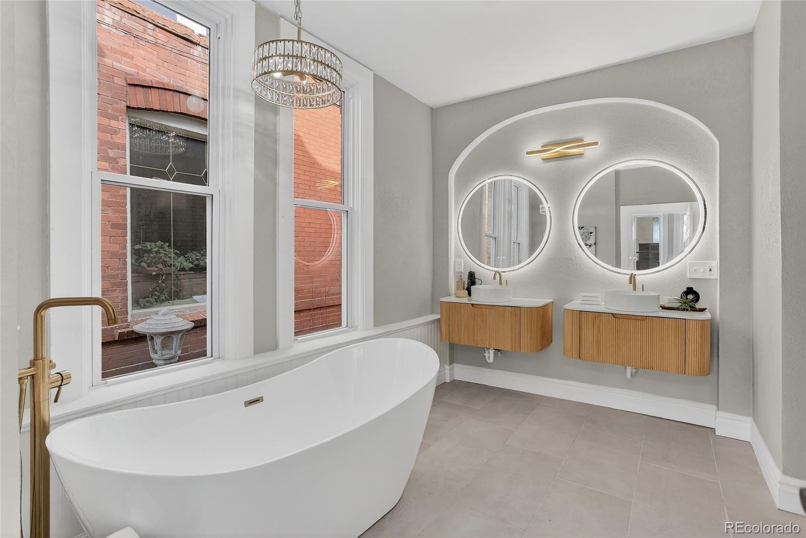 2346 N Gilpin Street Denver CO 80205