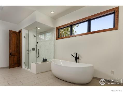 9833 Shoreline Drive Longmont CO 80504