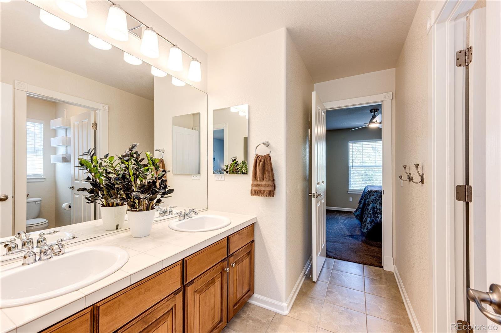 10634 Amesbury Way Highlands Ranch CO 80126