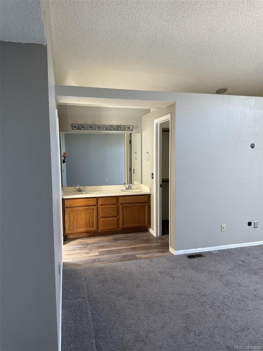 4856 S Argonne Street Aurora CO 80015