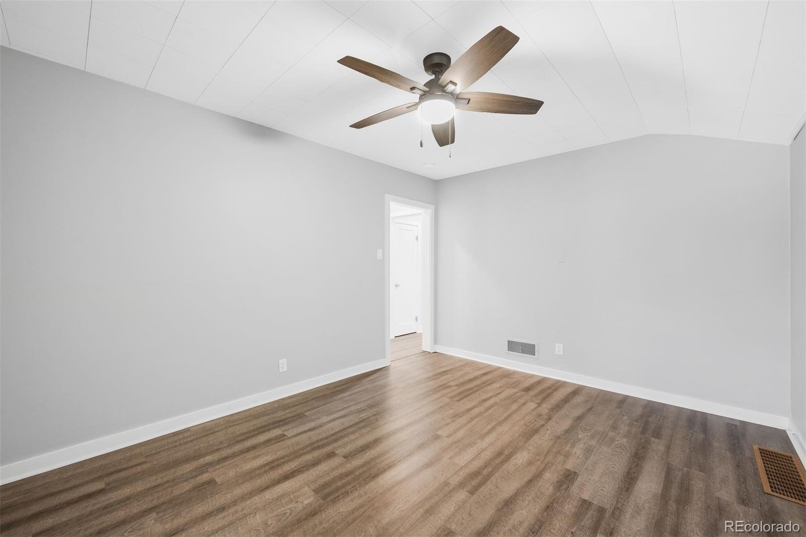 1187 Syracuse Street Denver CO 80220
