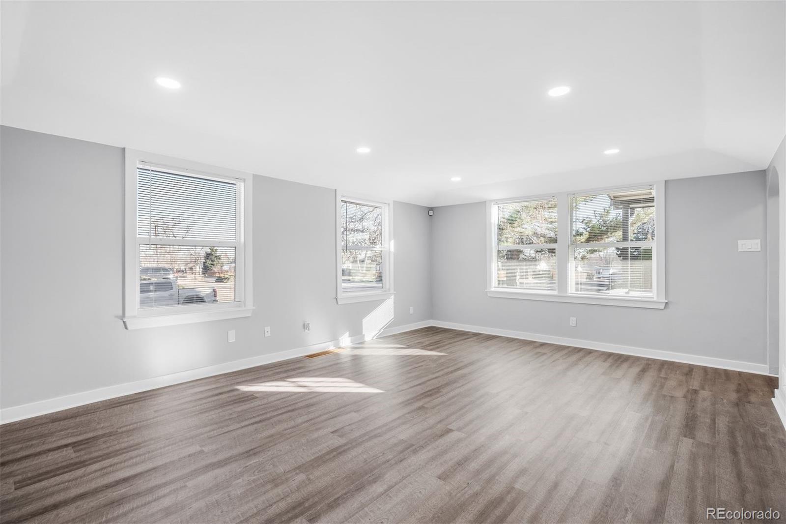 1187 Syracuse Street Denver CO 80220