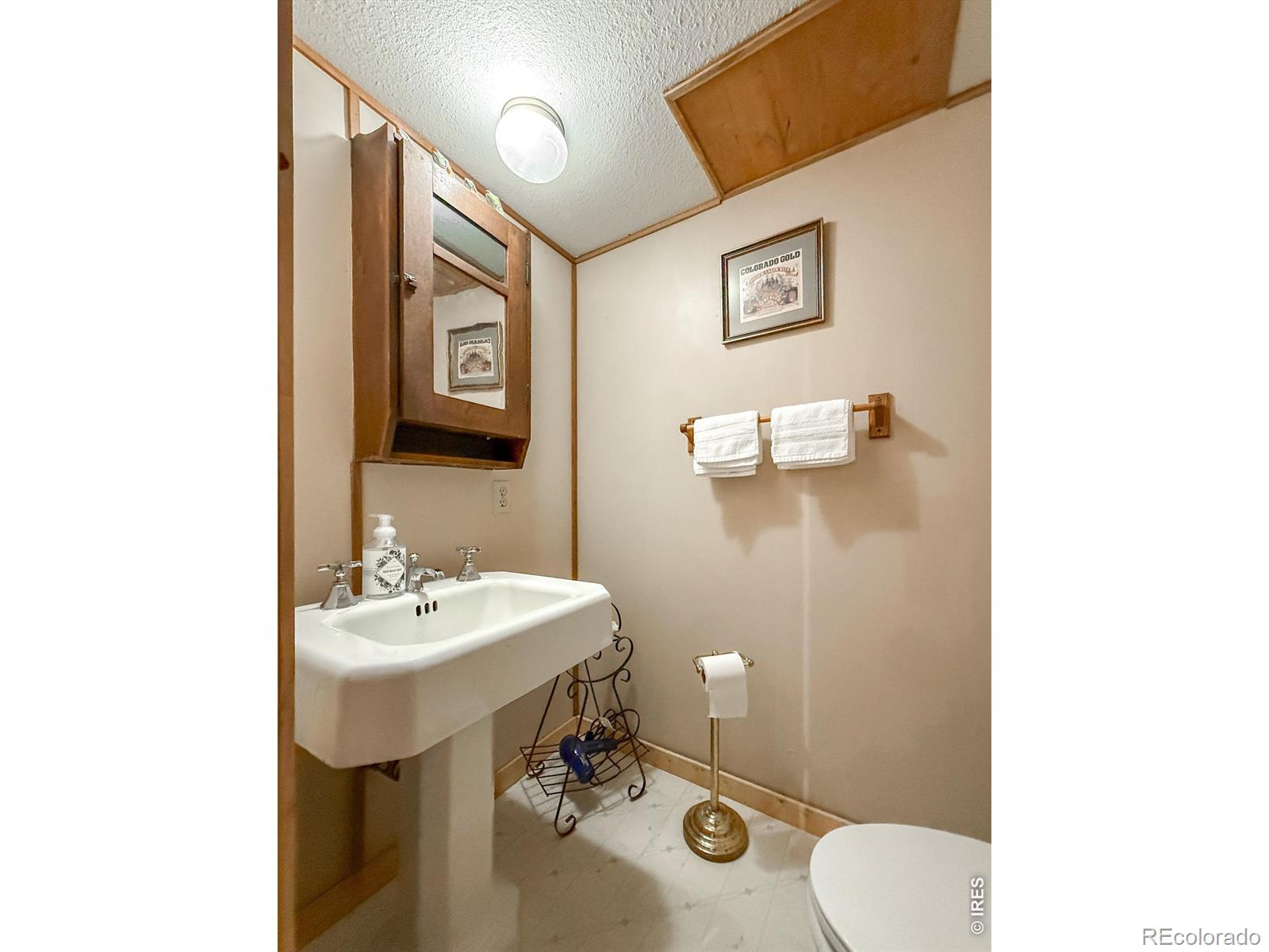2508 Riverside Drive Lyons CO 80540