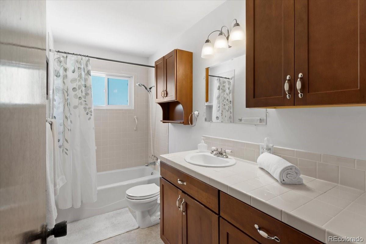 1209 Xanadu Street Aurora CO 80011