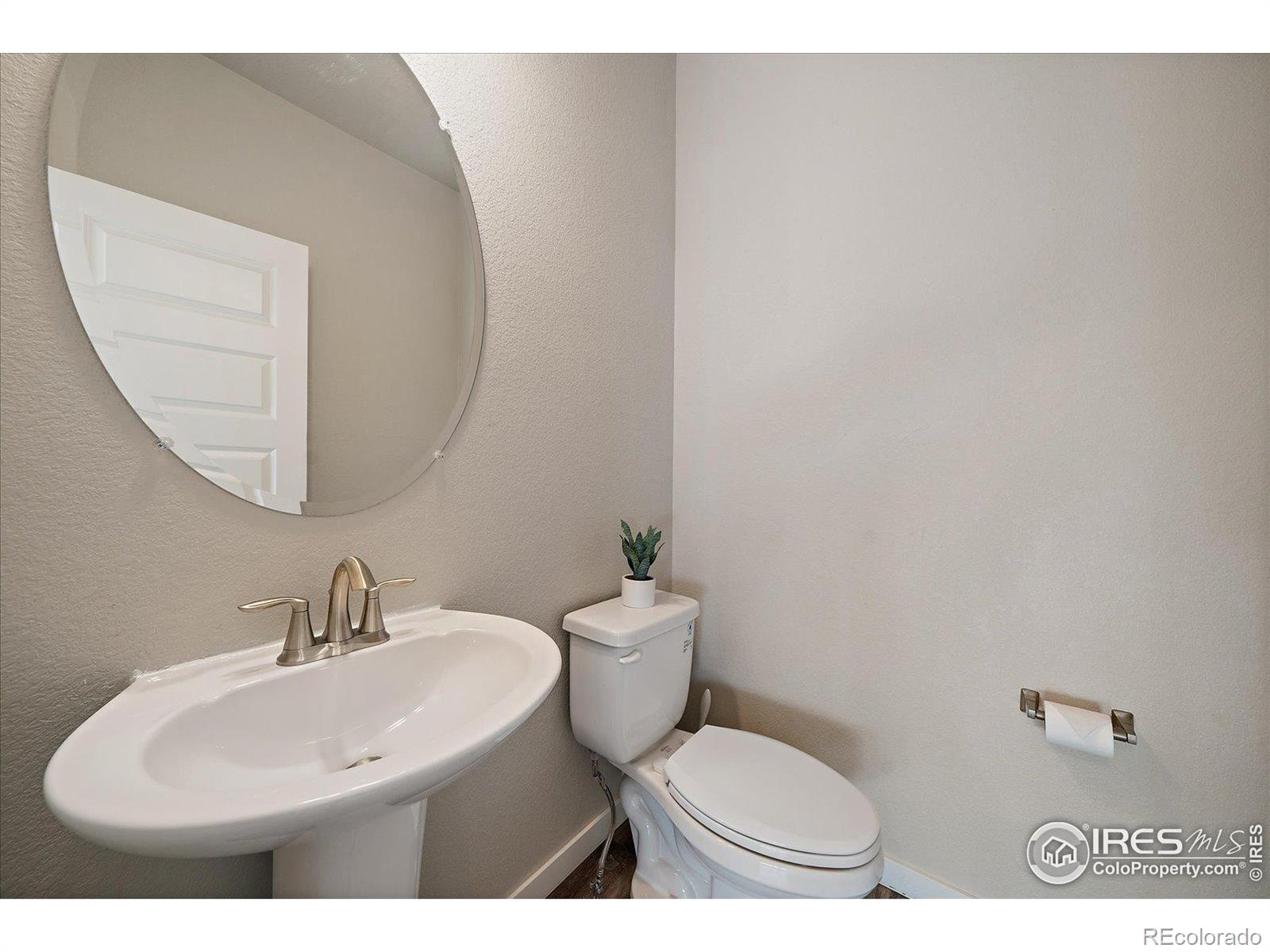 118 Chipeta Way Lochbuie CO 80603