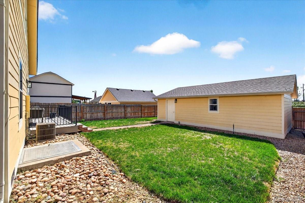 2721 Quarterland Street Strasburg CO 80136