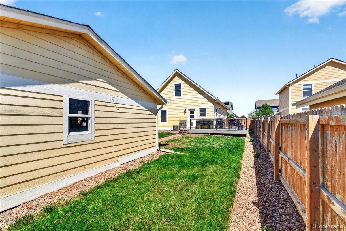 2721 Quarterland Street Strasburg CO 80136