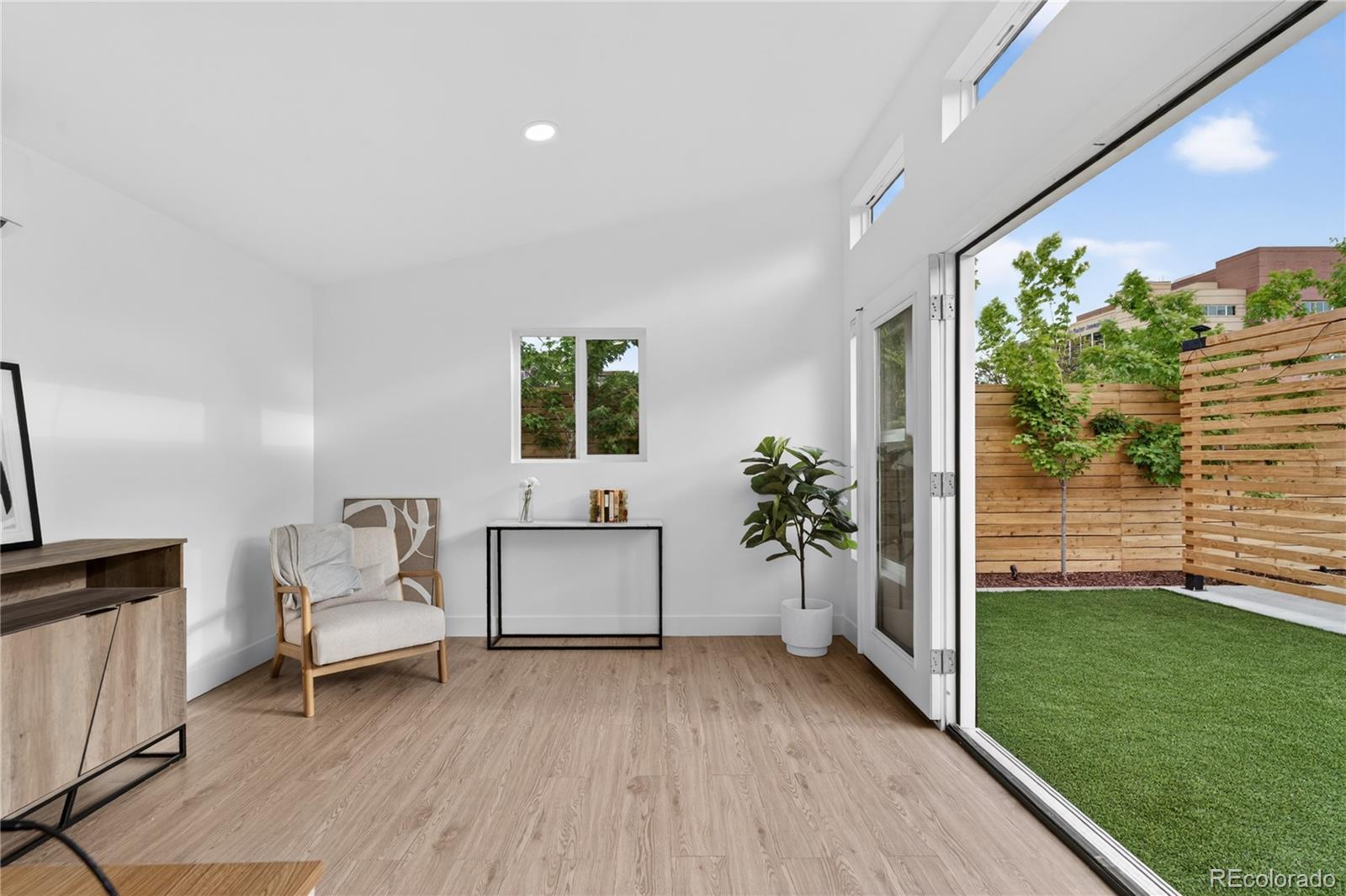 1528 Harrison Street Denver CO 80206