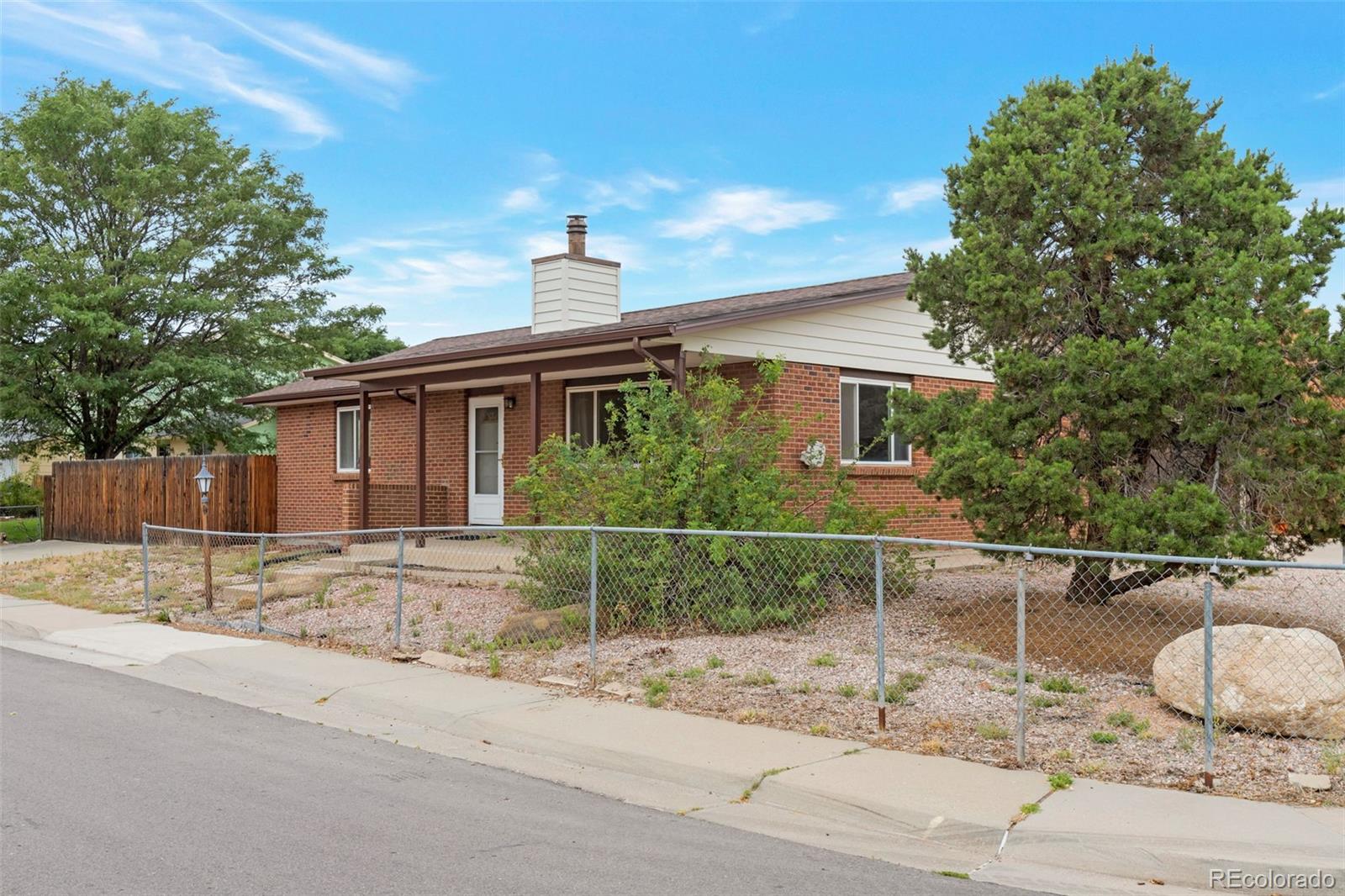 801 Naples Street Aurora CO 80011