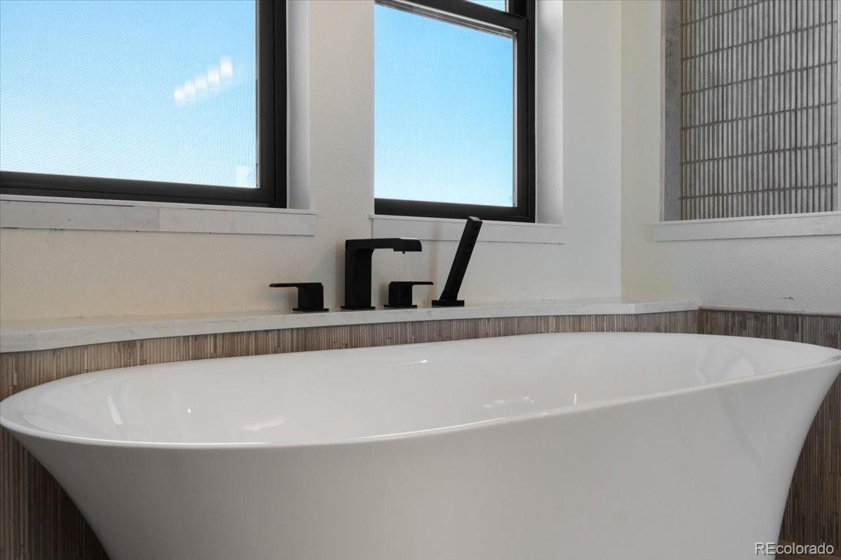 44481 N Wrangle Court Parker CO 80138