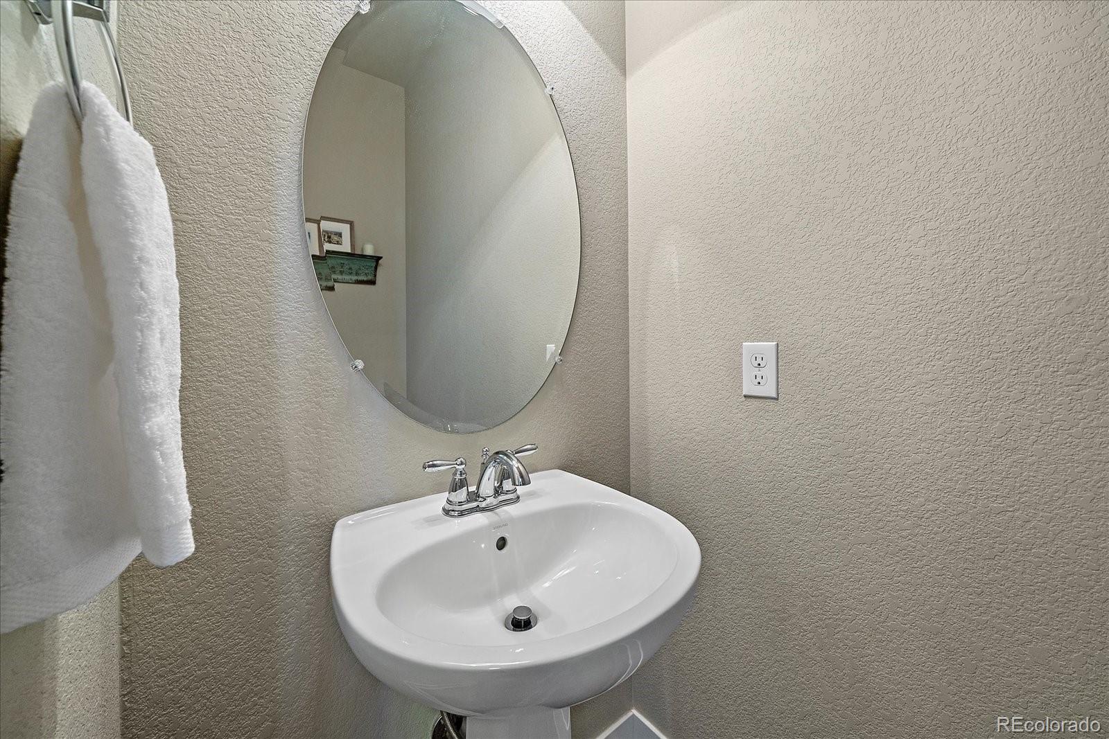 8528 E 54th Place Denver CO 80238