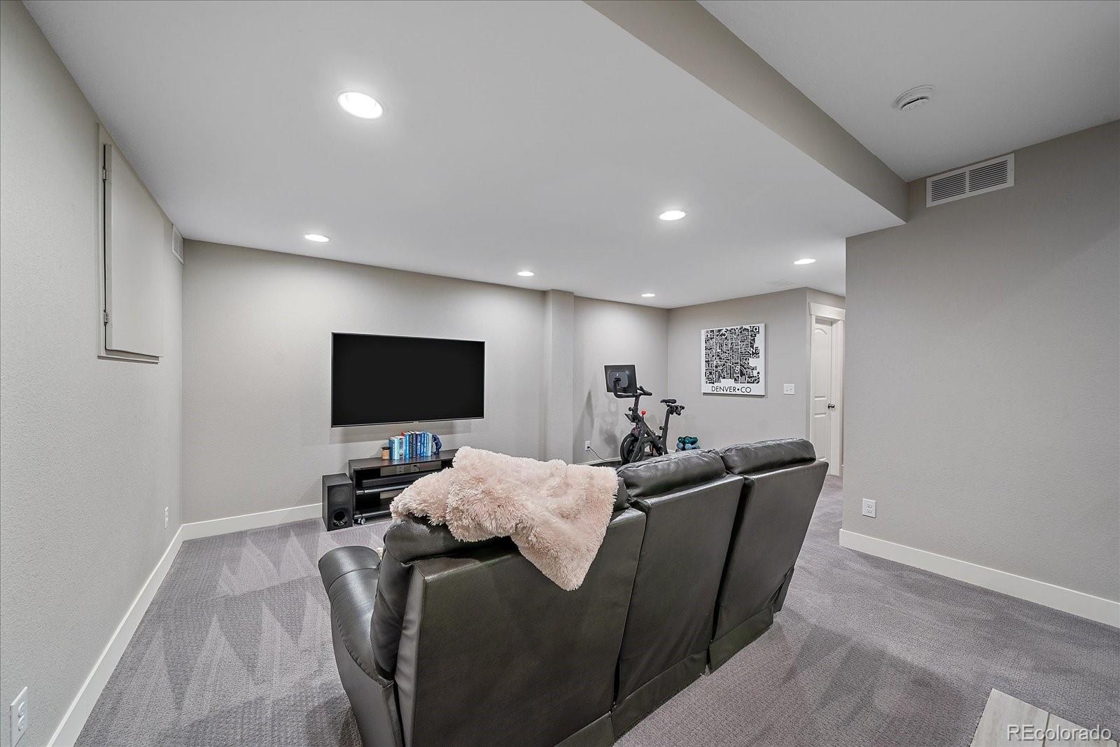 8528 E 54th Place Denver CO 80238