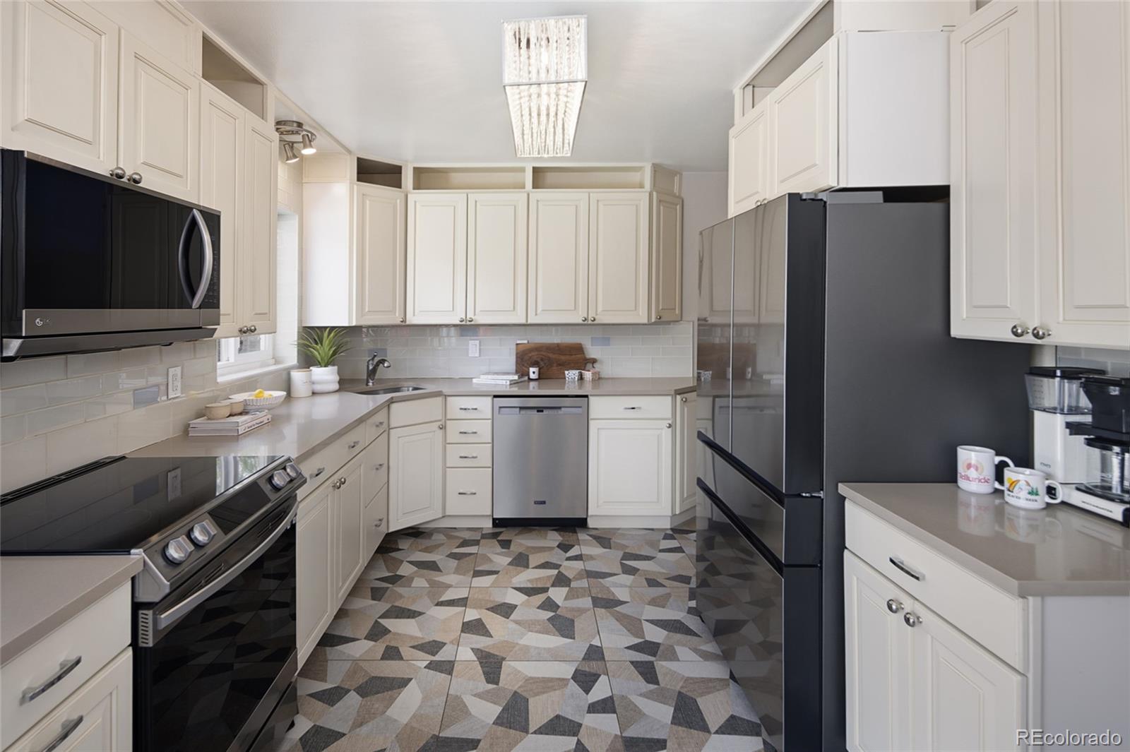 6203 Johnson Way Arvada CO 80004