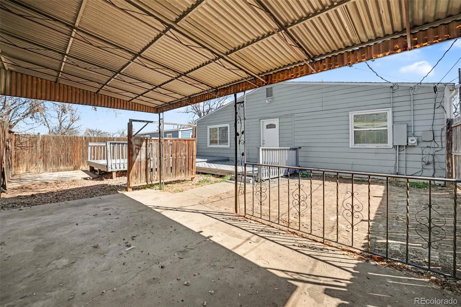 1701 Ironton Street Aurora CO 80010