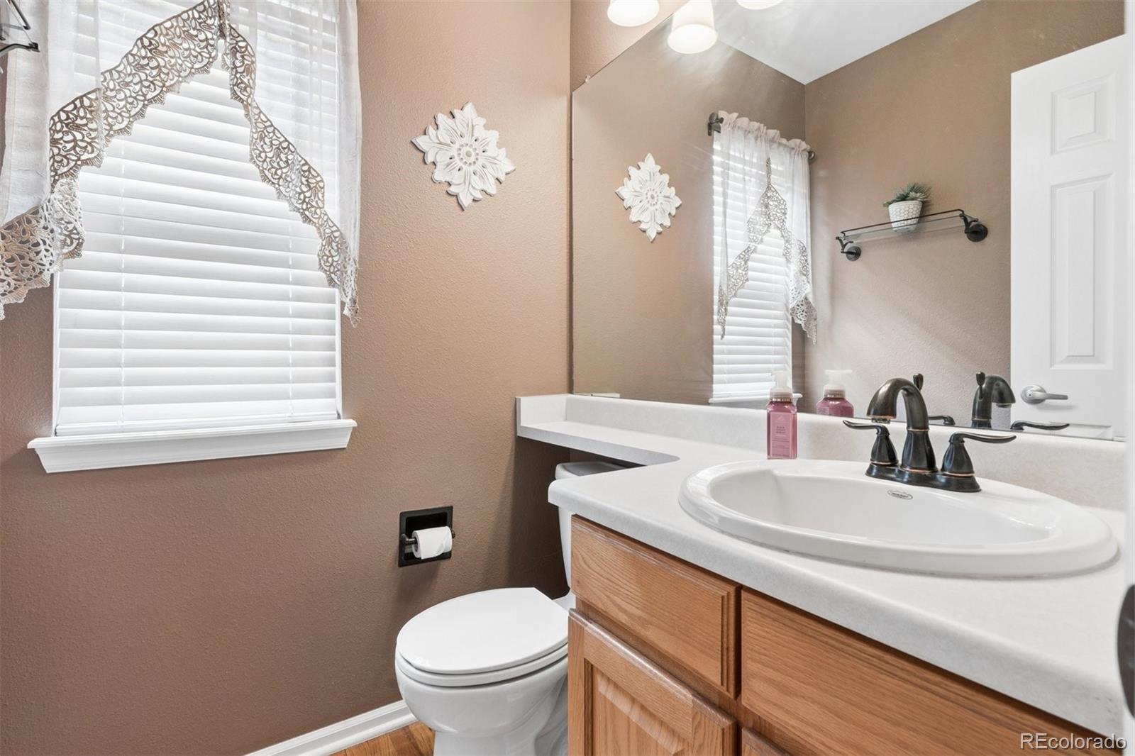 9825 Thornbury Way Highlands Ranch CO 80129