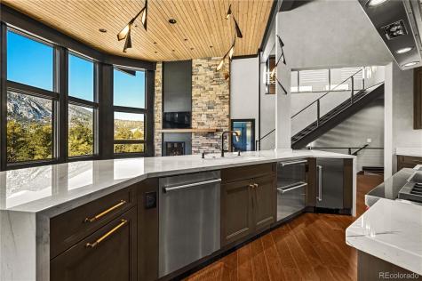 21261 Broadview Road Nathrop CO 81236