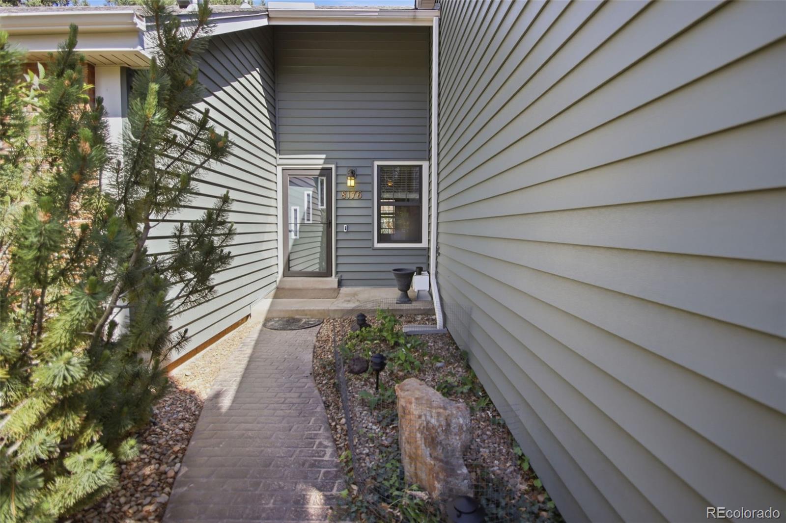 8176 S Newport Way Centennial CO 80112