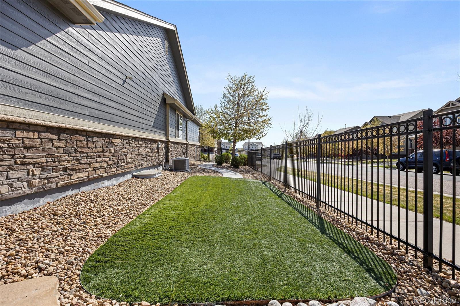 6693 S Muscadine Court Aurora CO 80016