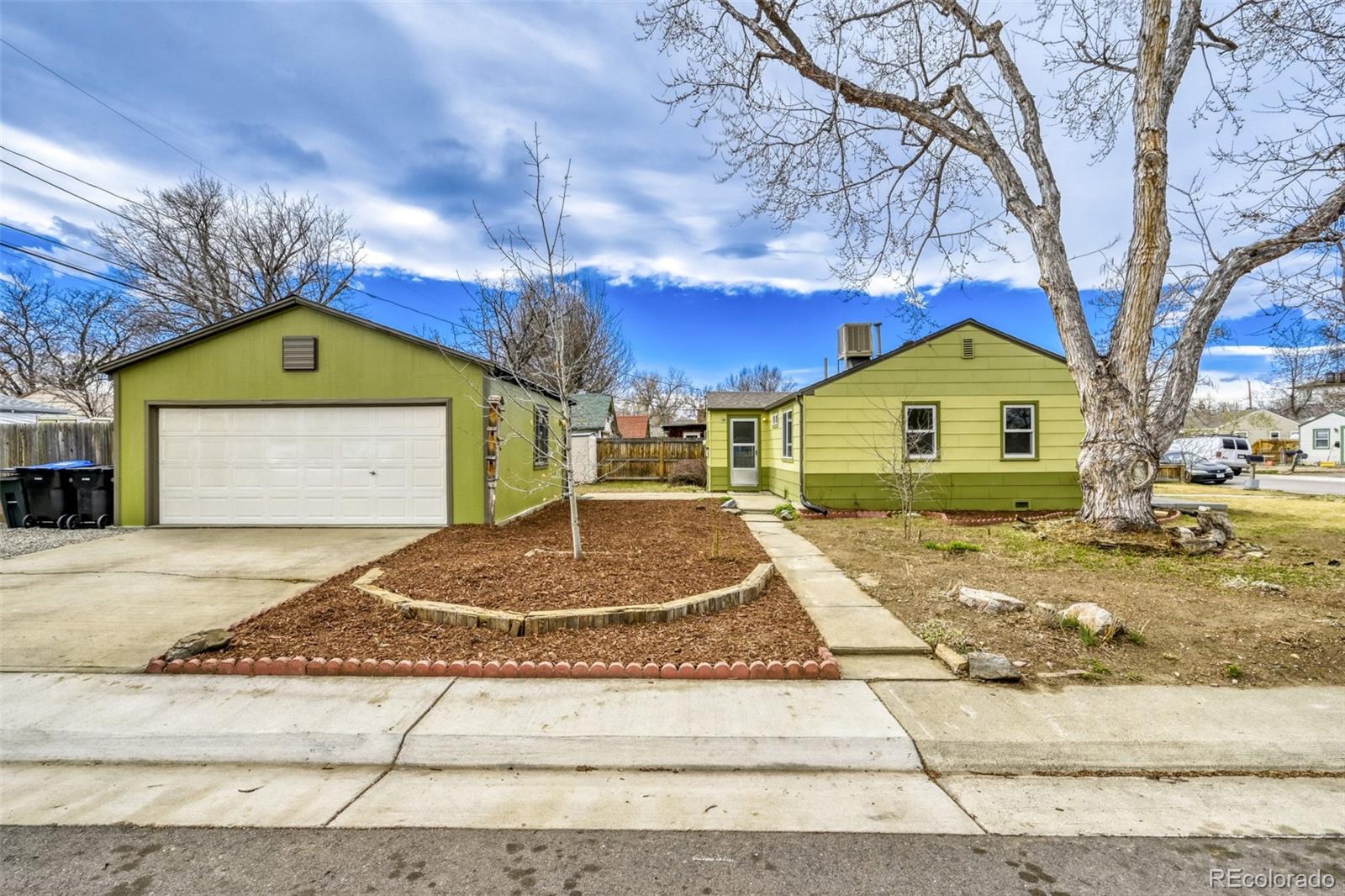 6910 Reno Drive Arvada CO 80002