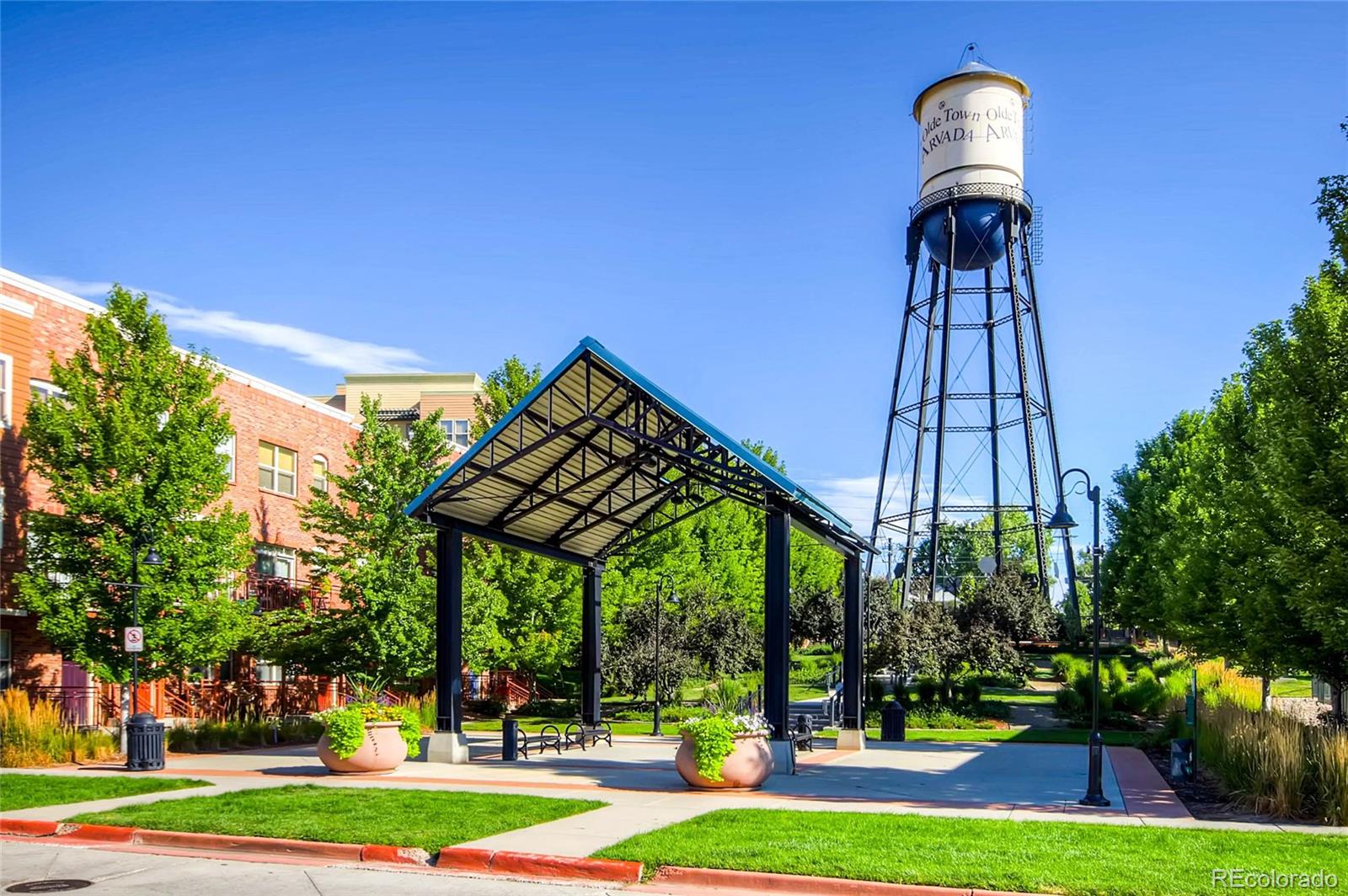 6910 Reno Drive Arvada CO 80002